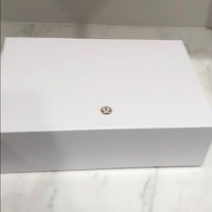Lululemon magnetic box with tissue and sticker